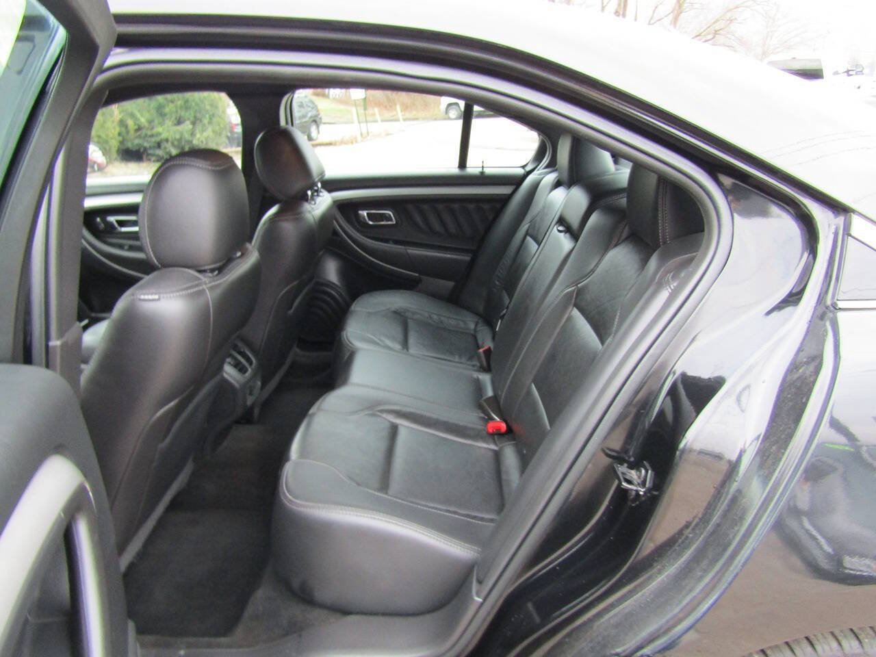 Used 2015 Ford Taurus SEL w/ Equipment Group 201A AWD/4WD image 11