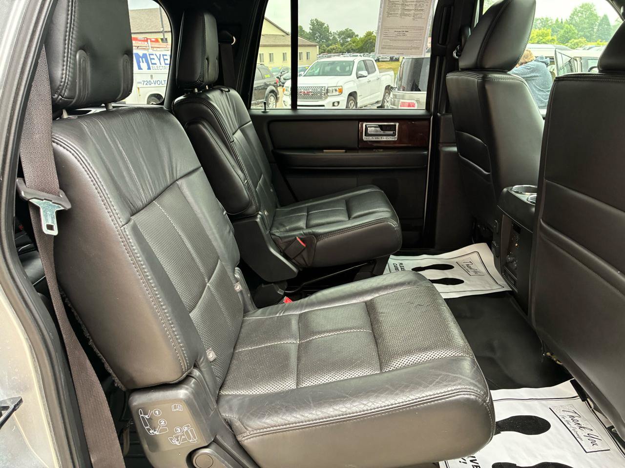 Used 2014 Lincoln Navigator L 4WD image 10