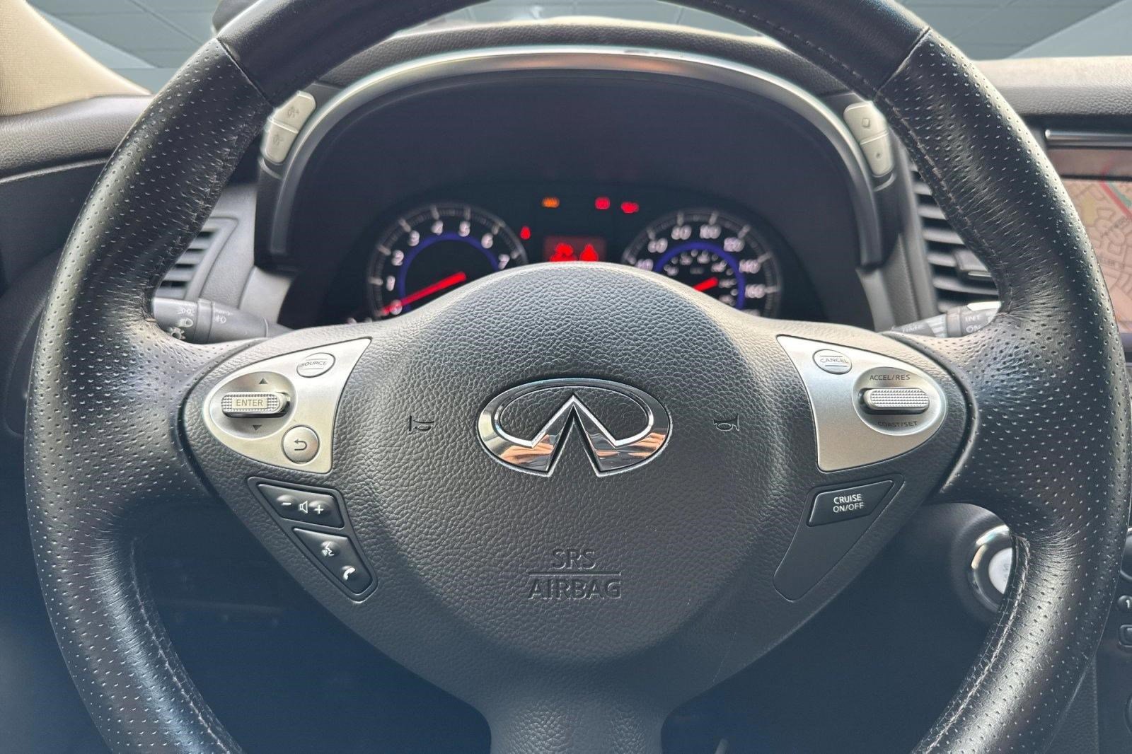 Used 2010 INFINITI FX35 AWD w/ Navigation Pkg image 15