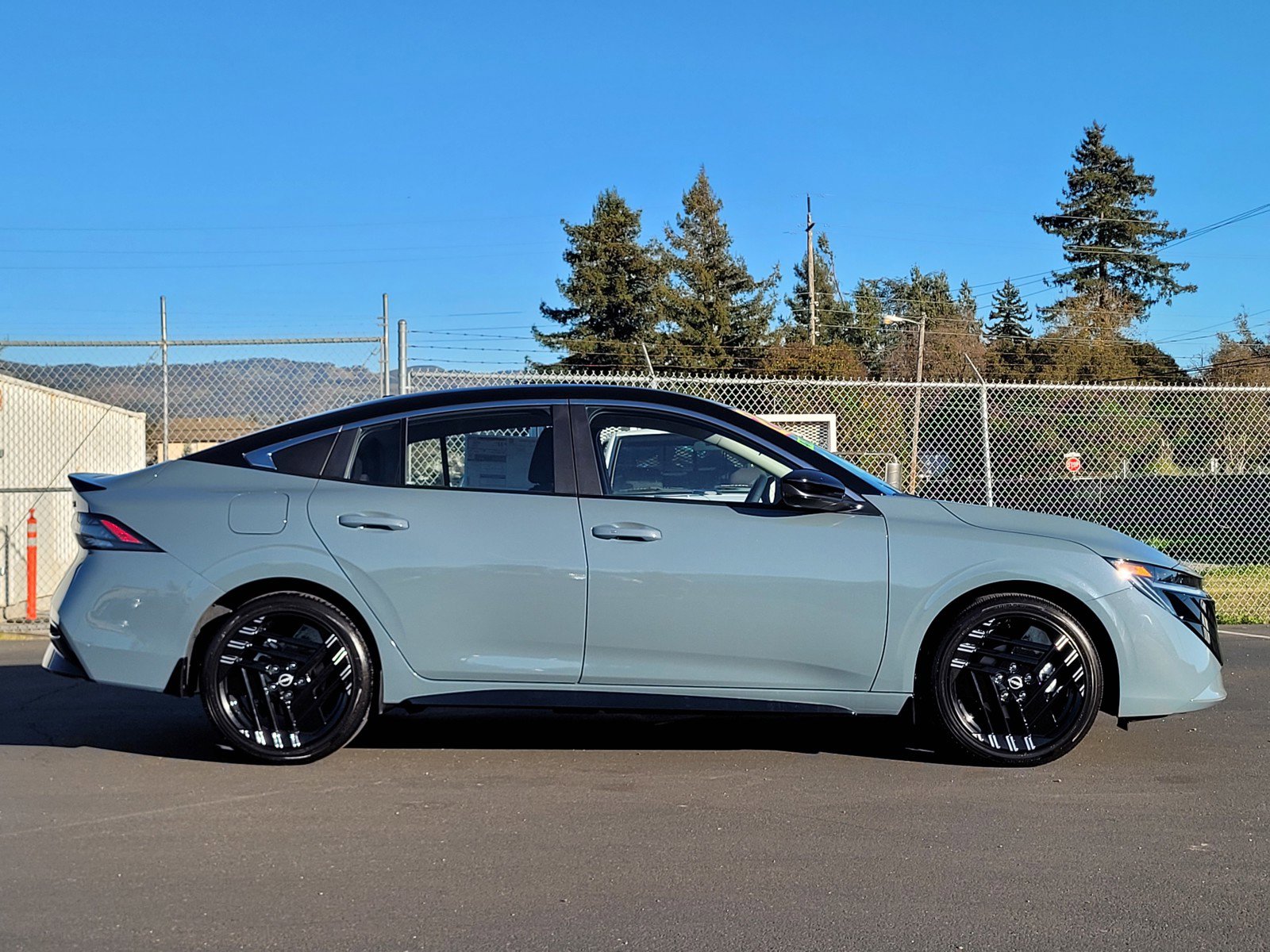 New 2026 Nissan Sentra SR w/ Floor Mat Package image 4