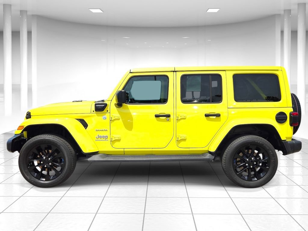 Used 2023 Jeep Wrangler Unlimited Sahara w/ Cold Weather Group AWD/4WD image 6