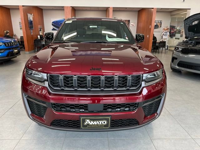 New 2026 Jeep Grand Cherokee Altitude image 3