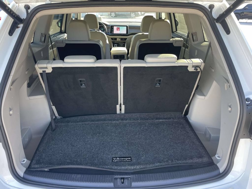 Certified 2024 Volkswagen Atlas SEL Premium R-Line AWD/4WD image 12