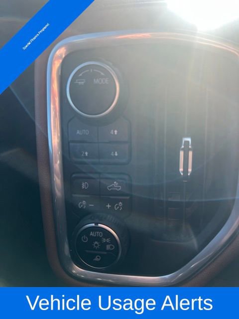 Used 2022 Chevrolet Silverado 2500 High Country w/ Z71 Off-Road Package image 15