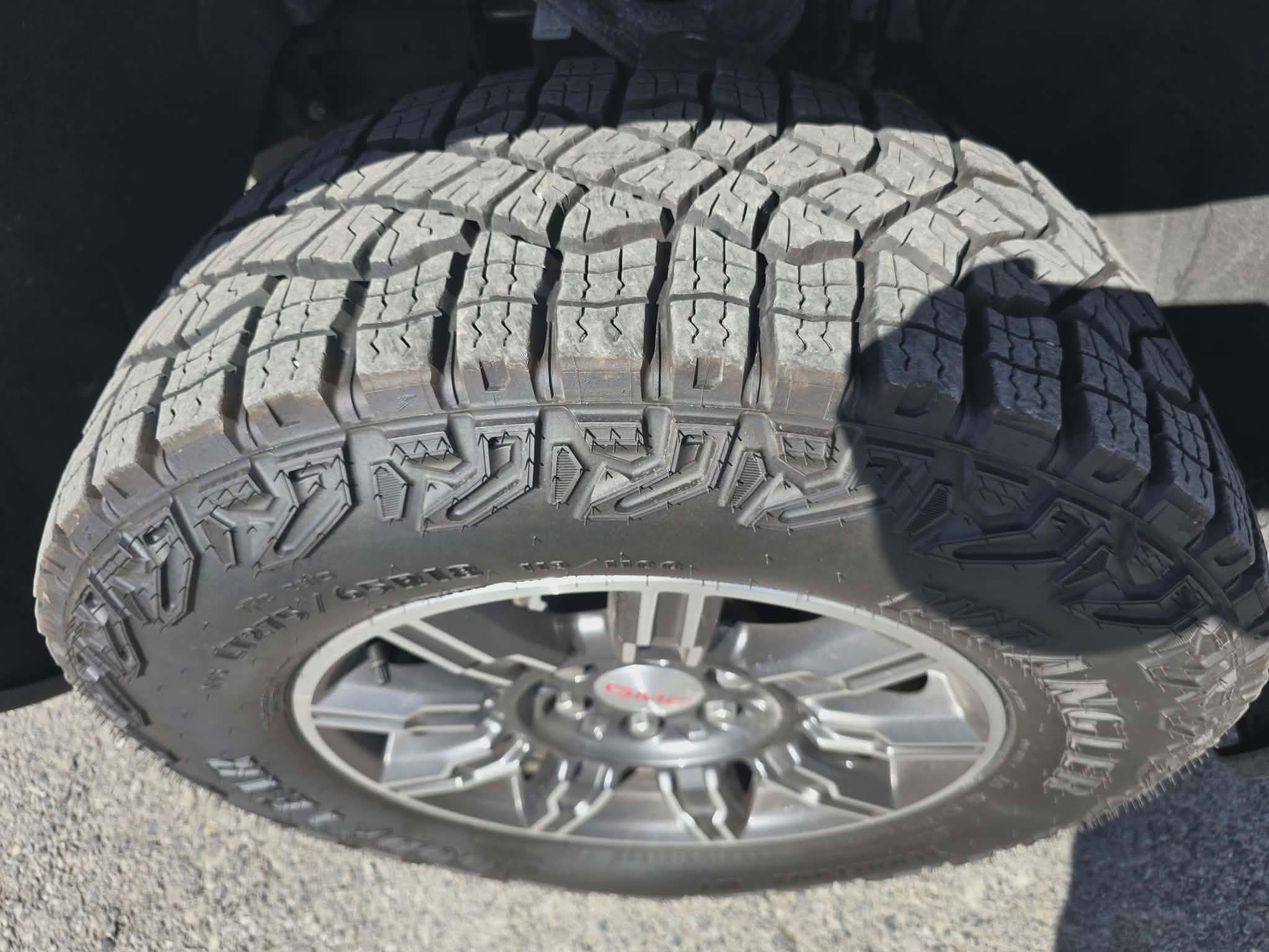 Used 2025 GMC Sierra 1500 AT4 image 11