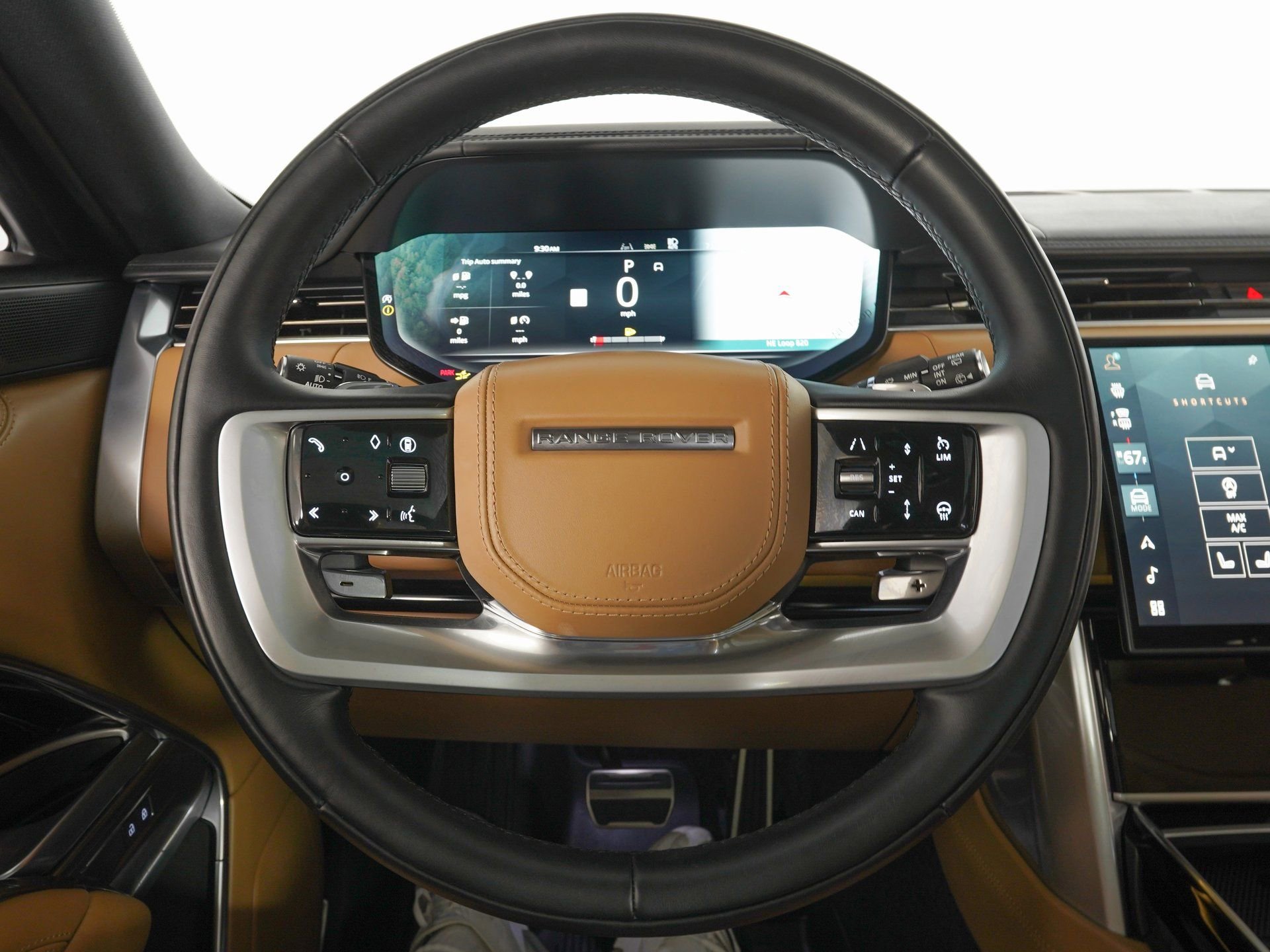 Used 2025 Land Rover Range Rover SE image 18