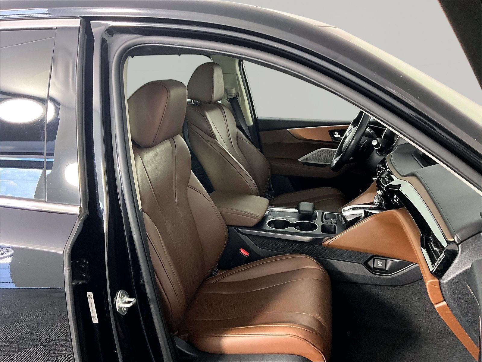 Certified 2023 Acura MDX FWD w/ Technology Package image 31