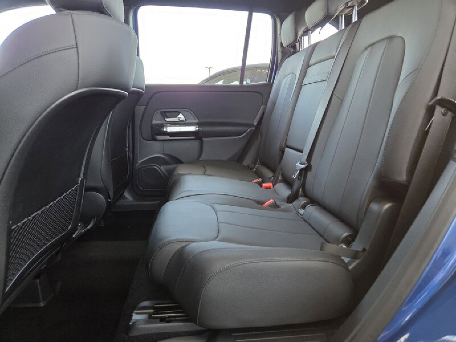 New 2025 Mercedes-Benz GLB 250 image 13