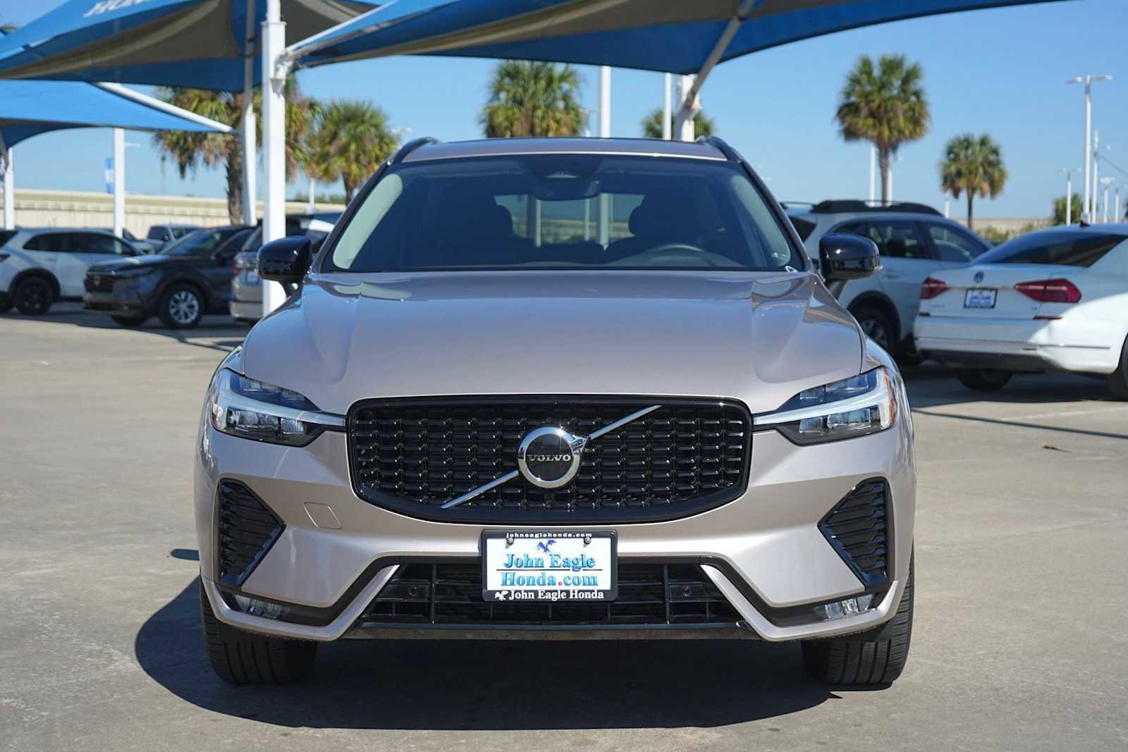 Used 2024 Volvo XC60 B5 Core w/ Protection Package Premier image 6