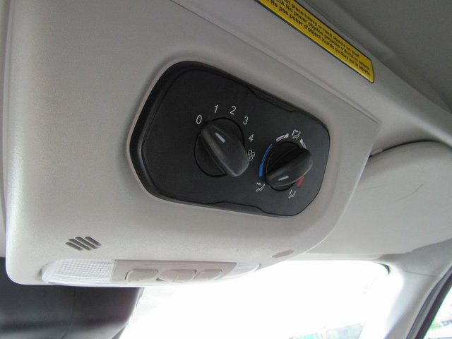 Used 2018 Ford Transit 150 XLT image 35