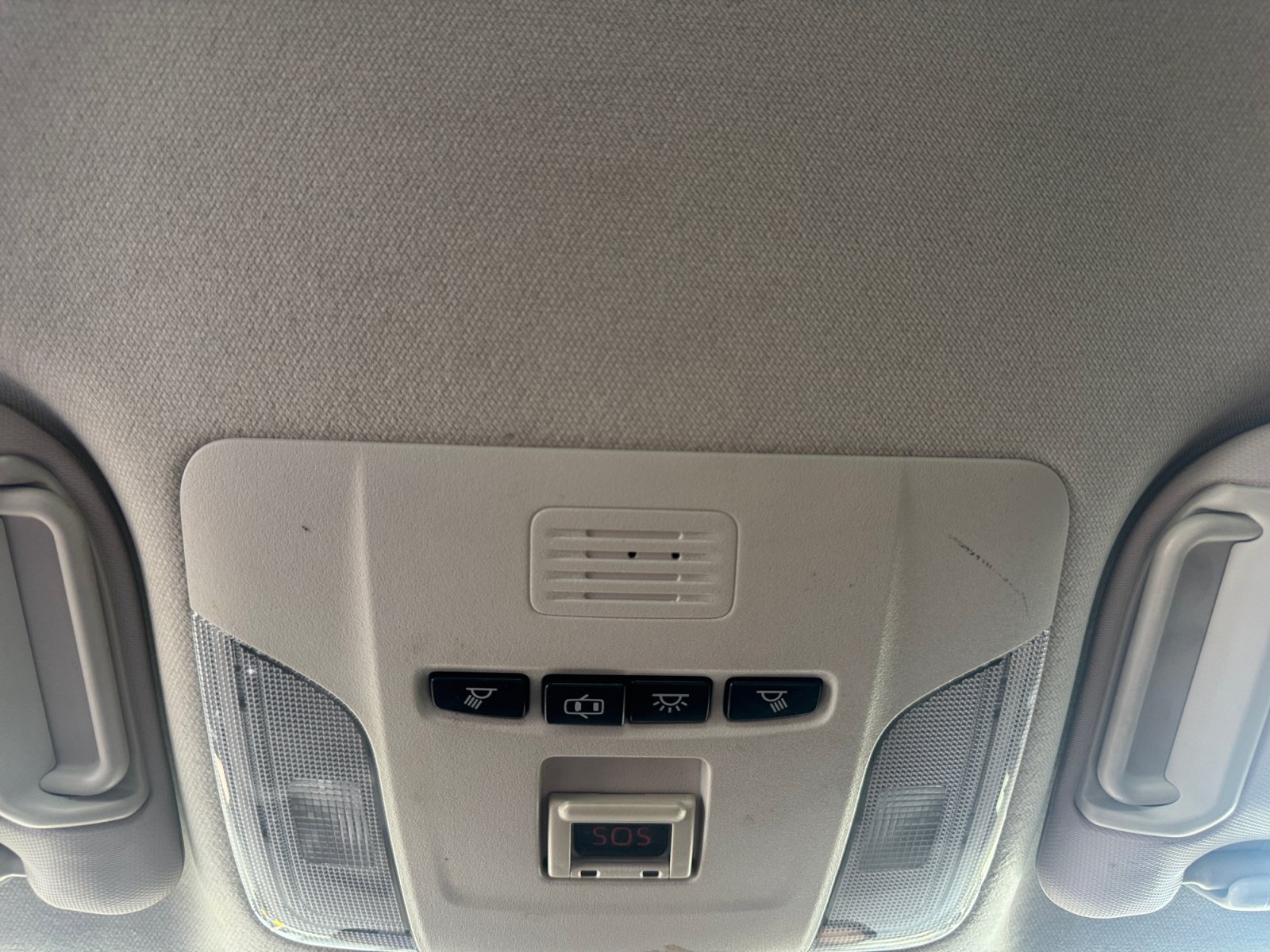 Used 2020 Toyota Corolla LE w/ Carpet Mat Package (TMS) FWD image 25