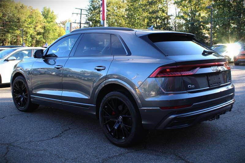 Used 2020 Audi Q8 Prestige w/ Prestige Package image 3