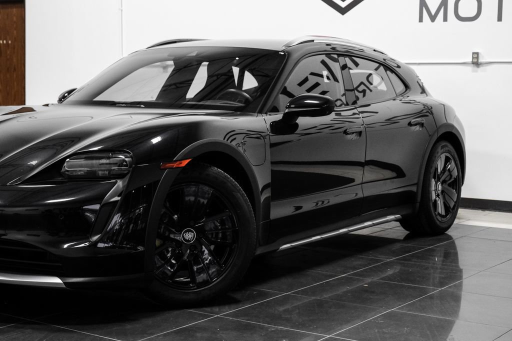 Used 2023 Porsche Taycan 4 Cross Turismo image 10