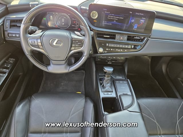 Certified 2022 Lexus ES 300h w/ Accessory Package FWD image 15