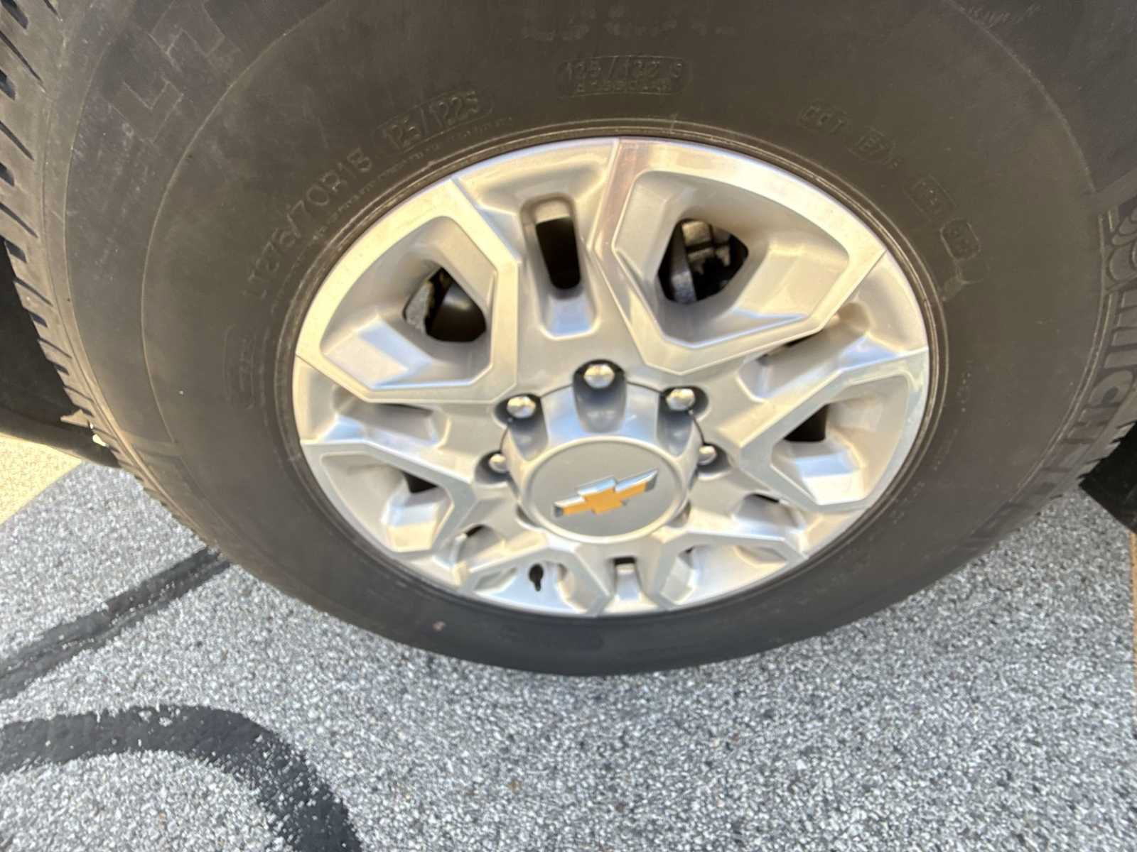 Certified 2024 Chevrolet Silverado 2500 LT AWD/4WD image 30