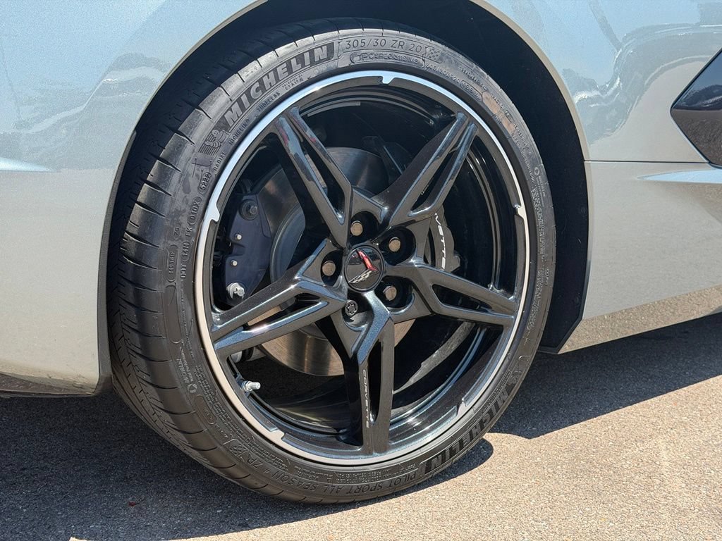 Used 2023 Chevrolet Corvette Stingray Preferred Cpe w/ Body-Color Dual Roof Package RWD image 24