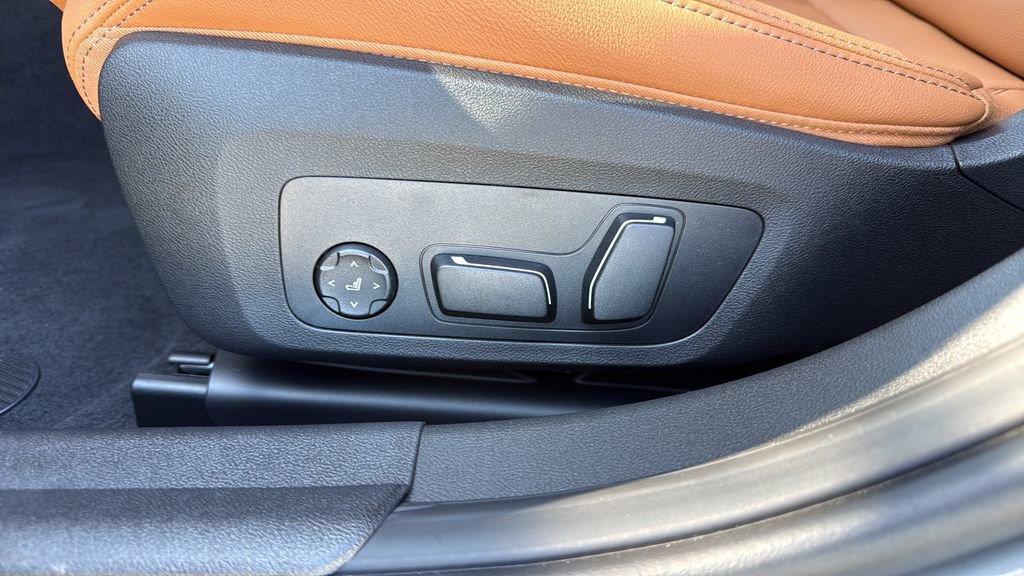 New 2026 BMW 330i 330i w/ Premium Package image 7