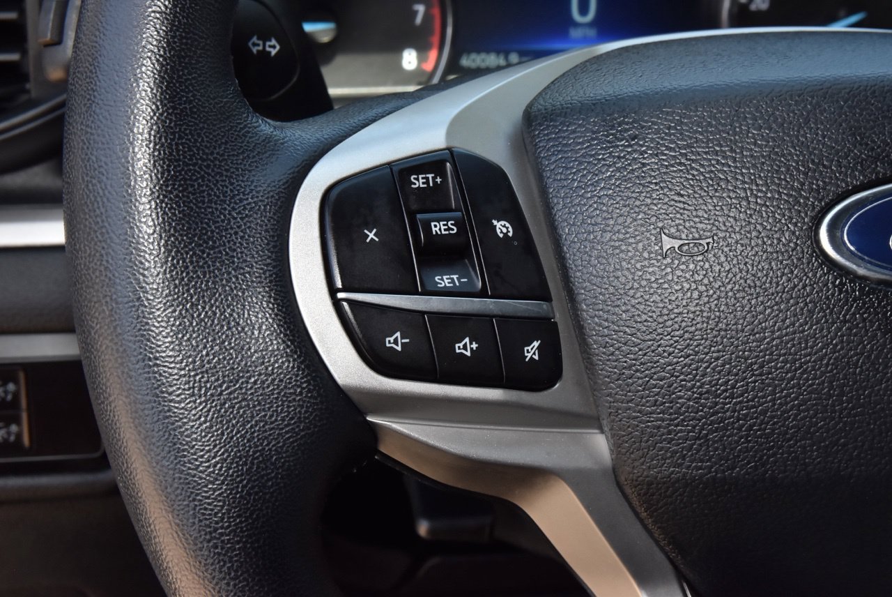 Used 2023 Ford Explorer XLT AWD/4WD image 24