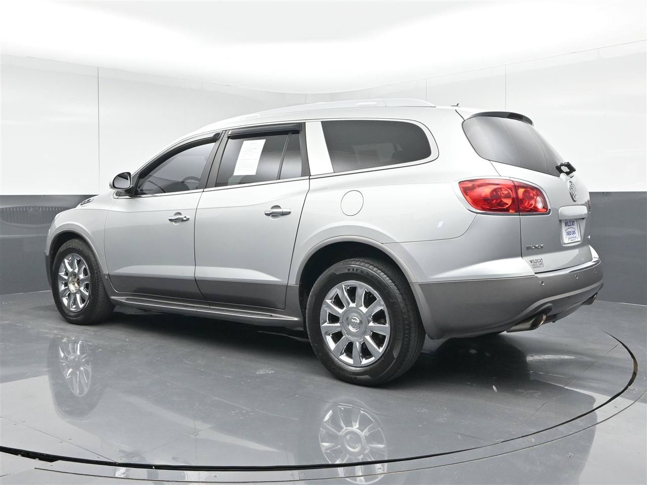 Used 2011 Buick Enclave CXL FWD image 7