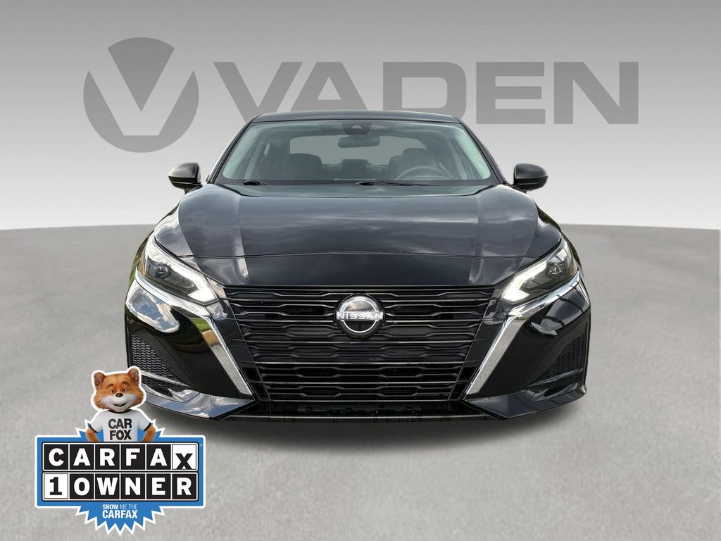Used 2025 Nissan Altima 2.5 SV FWD image 2