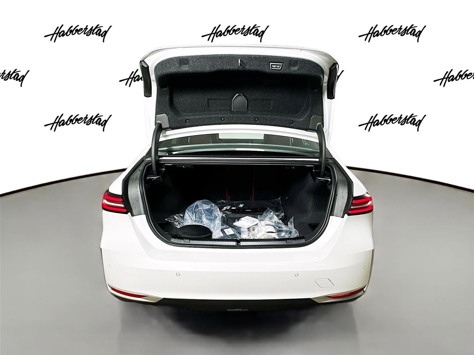 New 2026 BMW 530i xDrive w/ Premium Package image 28