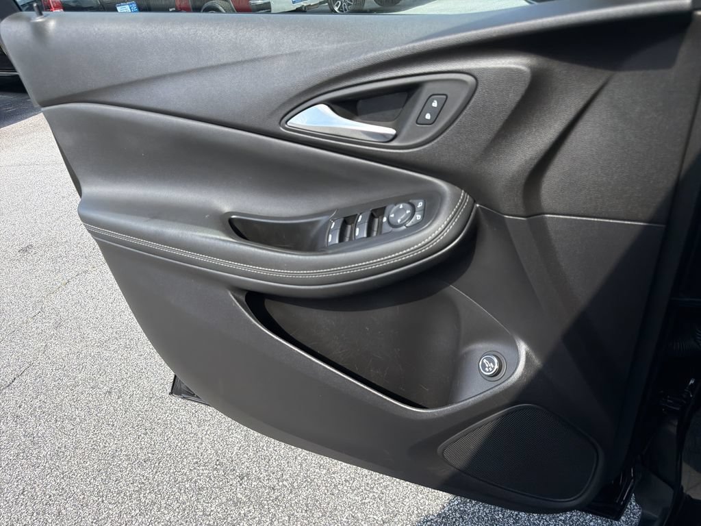Used 2023 Buick Encore GX Select FWD image 14