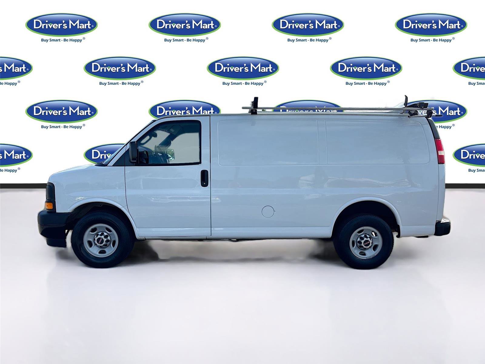 Used 2017 GMC Savana 2500 RWD image 4