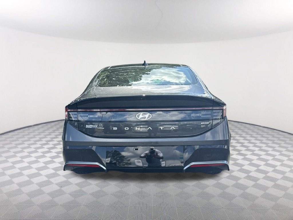 Used 2025 Hyundai Sonata Limited FWD image 5