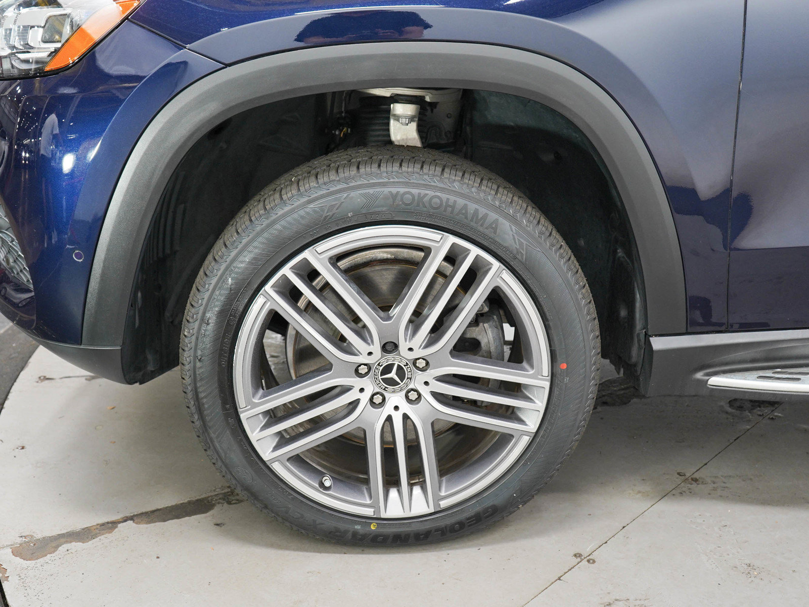 Used 2022 Mercedes-Benz GLS 450 4MATIC image 29