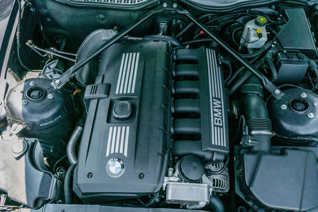 Used 2008 BMW Z4 3.0si image 25