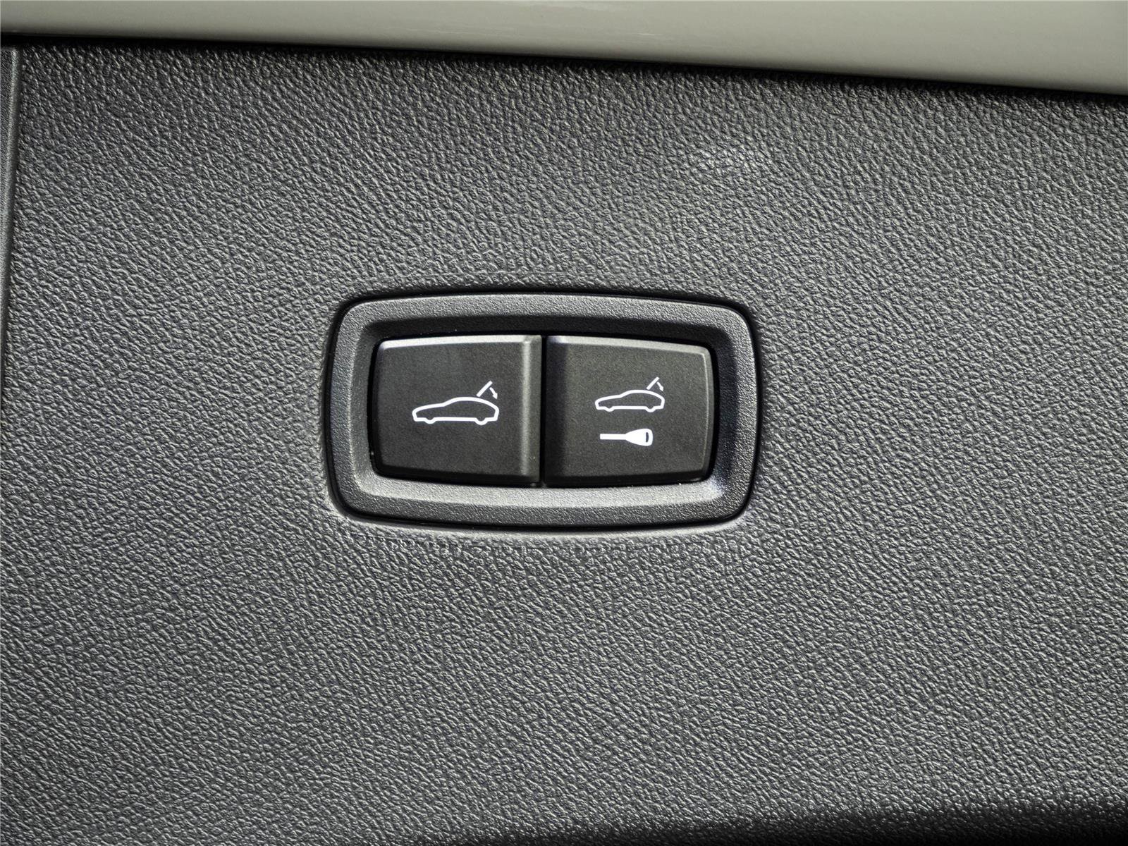 New 2026 Porsche Cayenne Coupe AWD/4WD image 32