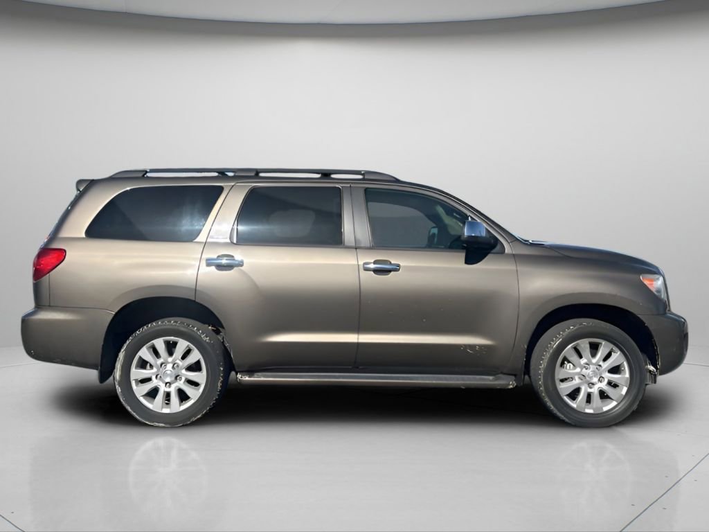 Used 2013 Toyota Sequoia Platinum AWD/4WD image 3