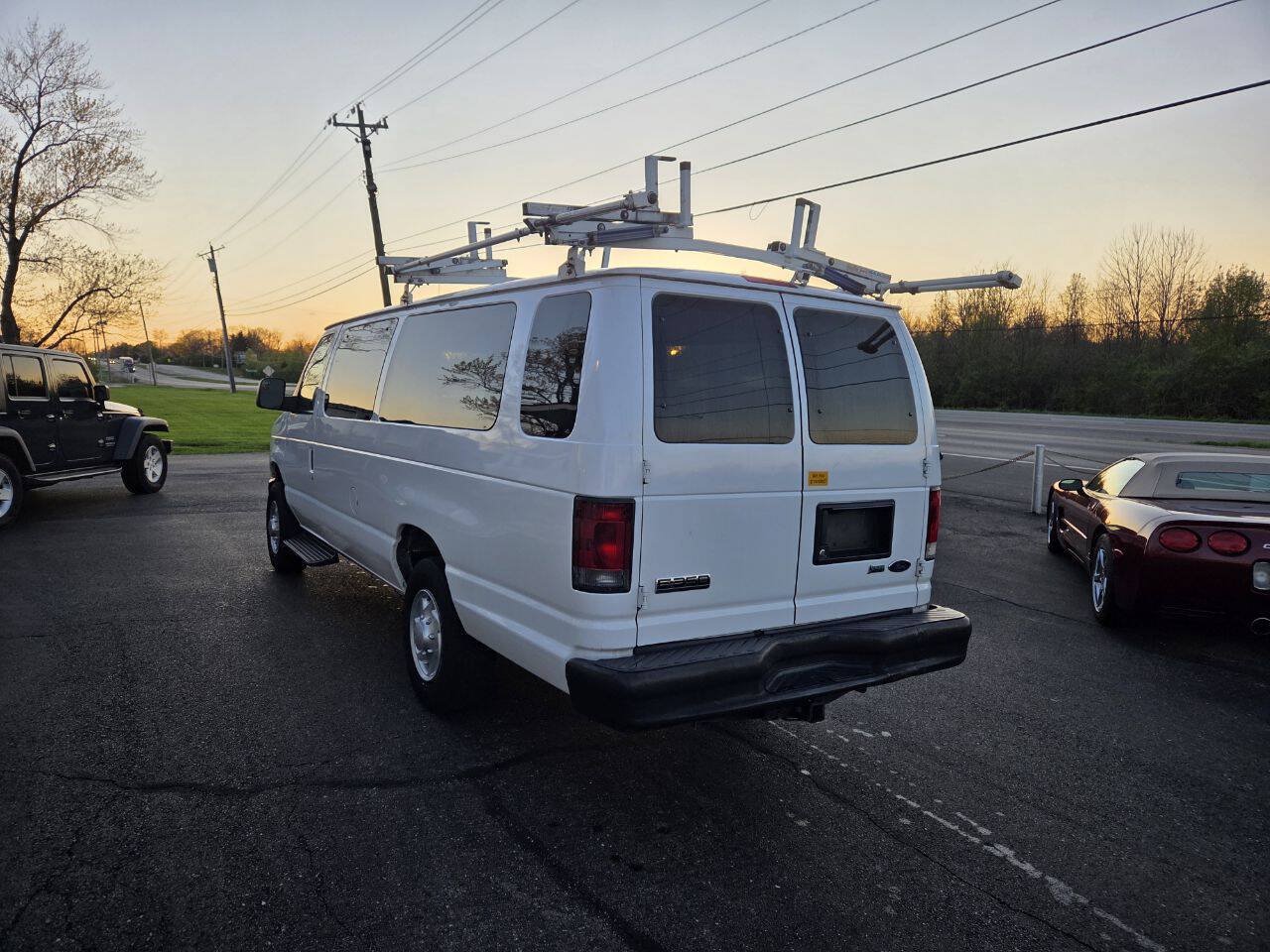 Used 2013 Ford E-350 and Econoline 350 Extended Super Duty w/ PWR Group RWD image 5