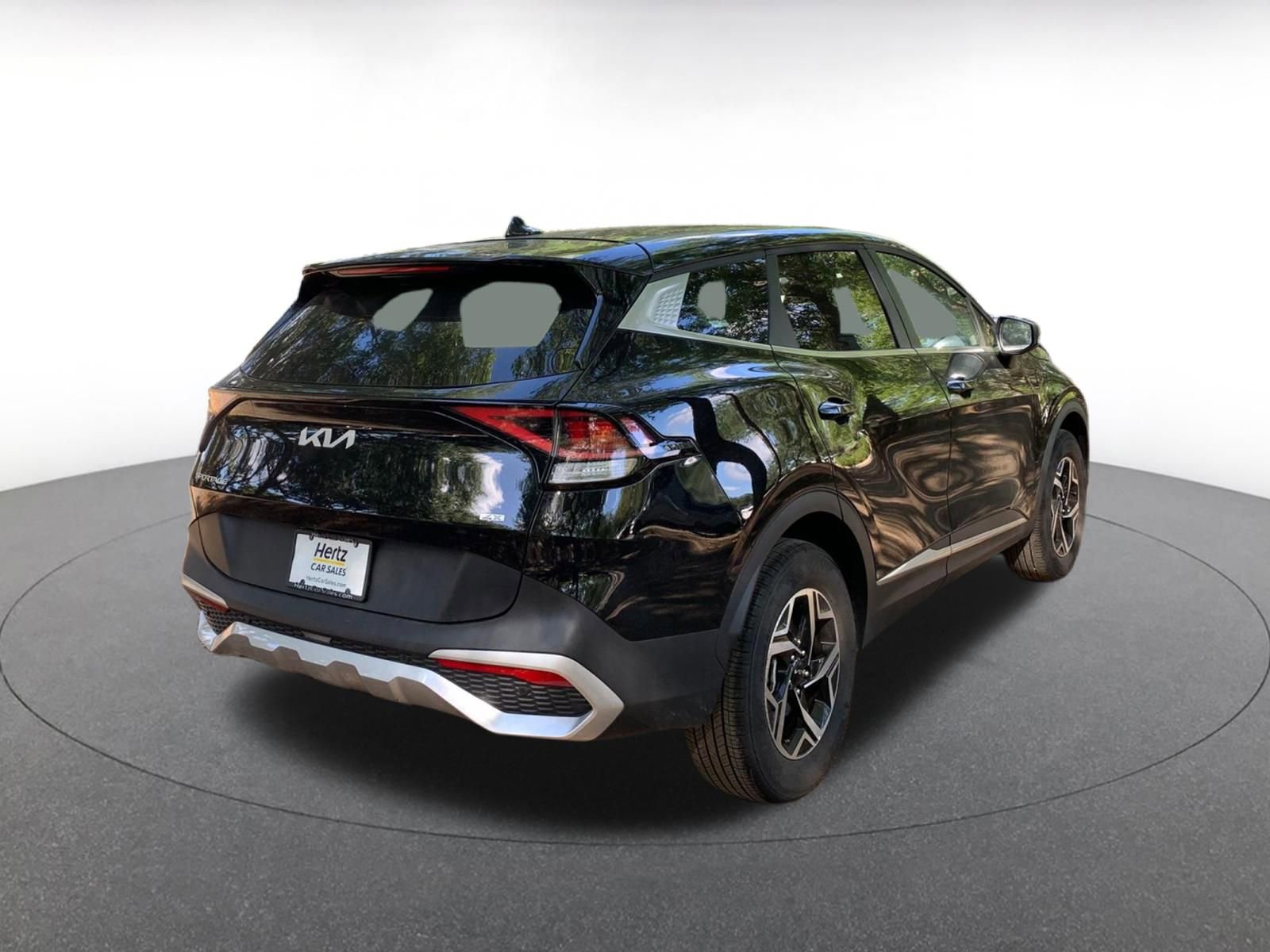 Used 2025 Kia Sportage LX image 7