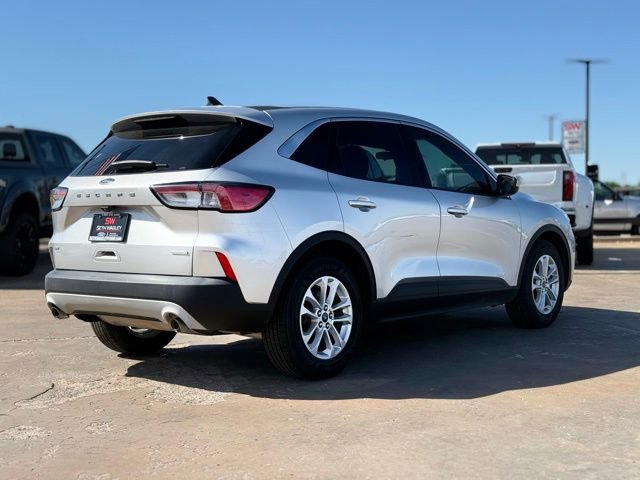 Used 2020 Ford Escape SE FWD image 2