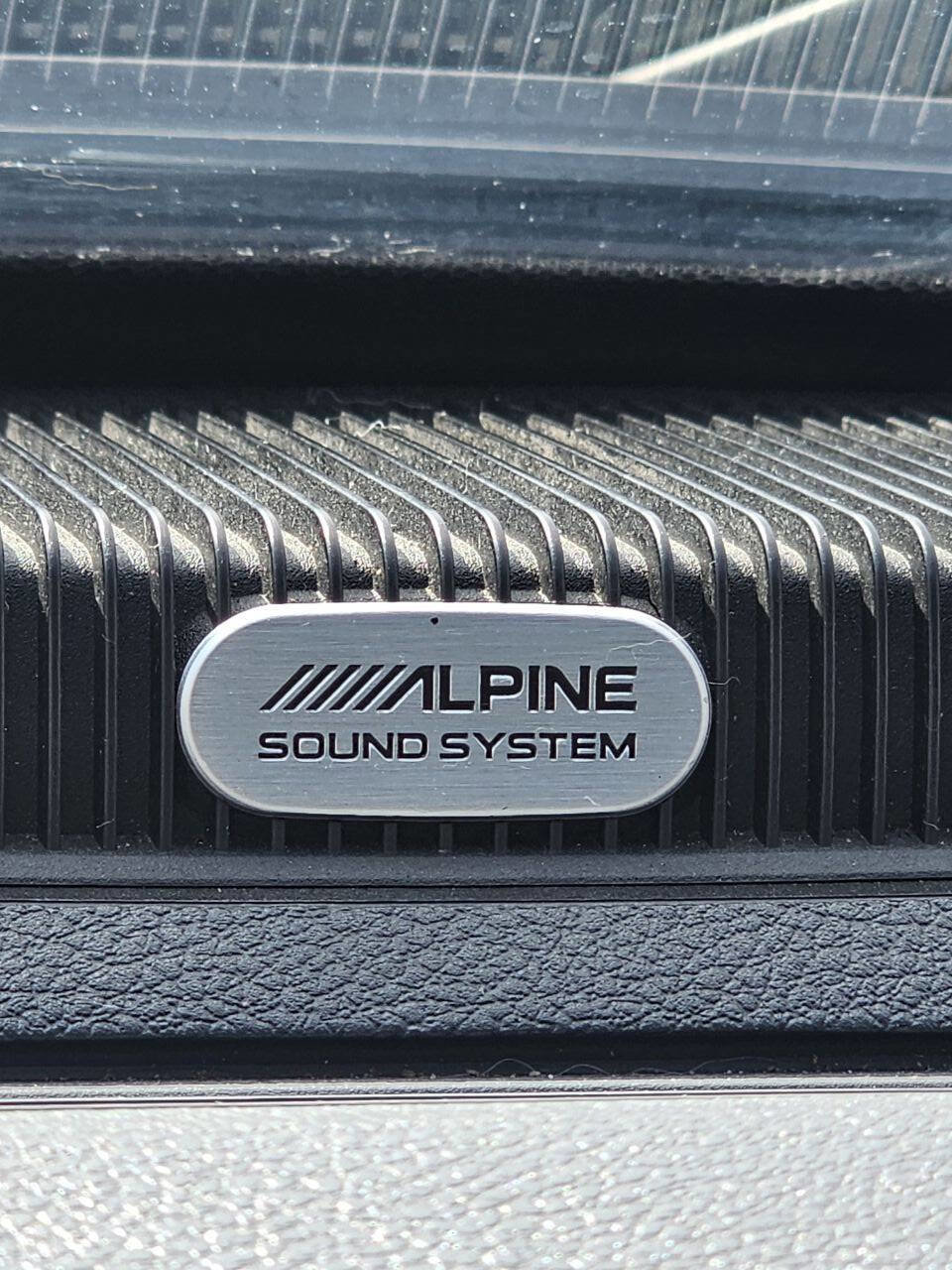 Used 2015 RAM 1500 Outdoorsman image 22