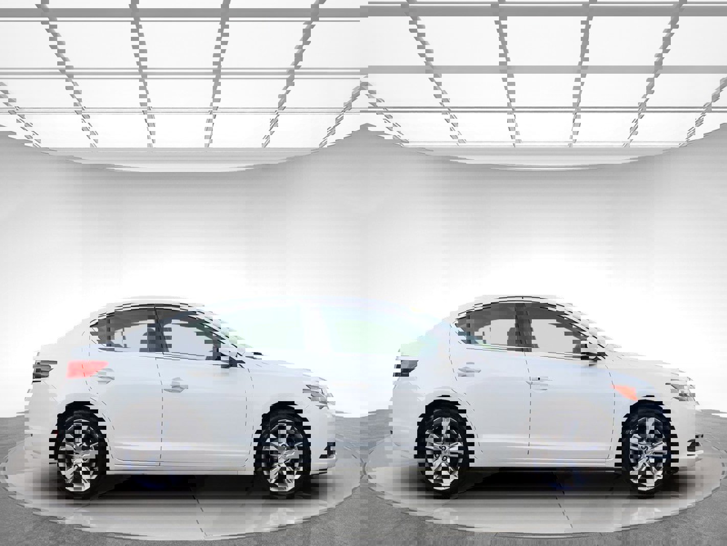 Used 2013 Acura ILX w/ Technology Package image 4