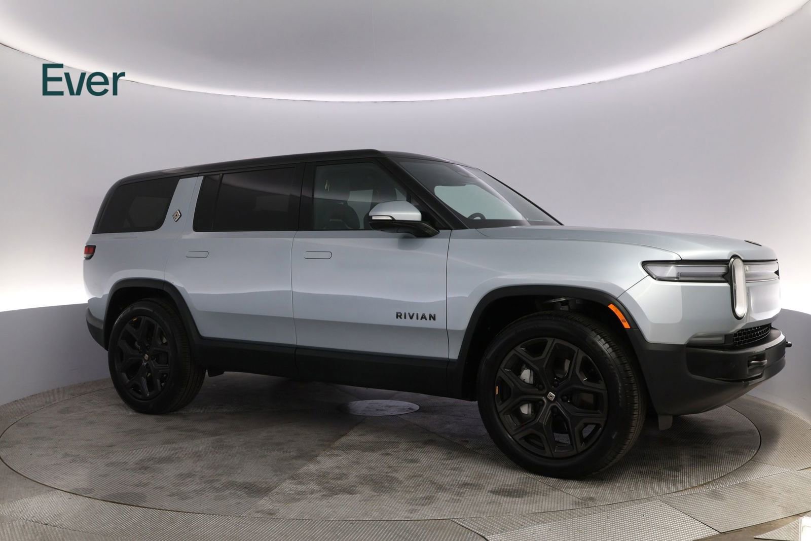 Used 2026 Rivian R1S Adventure AWD/4WD image 13
