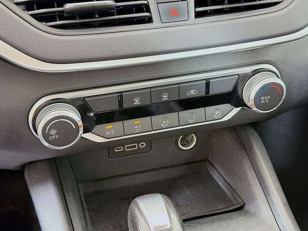Used 2020 Nissan Altima 2.5 S FWD image 30