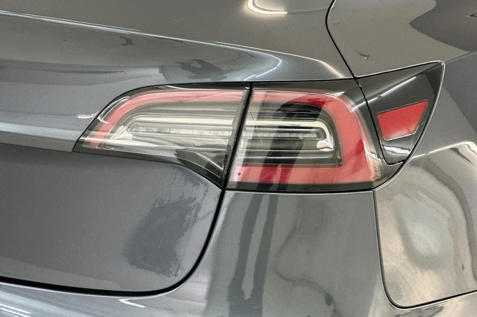 Used 2018 Tesla Model 3 Mid Range RWD image 12
