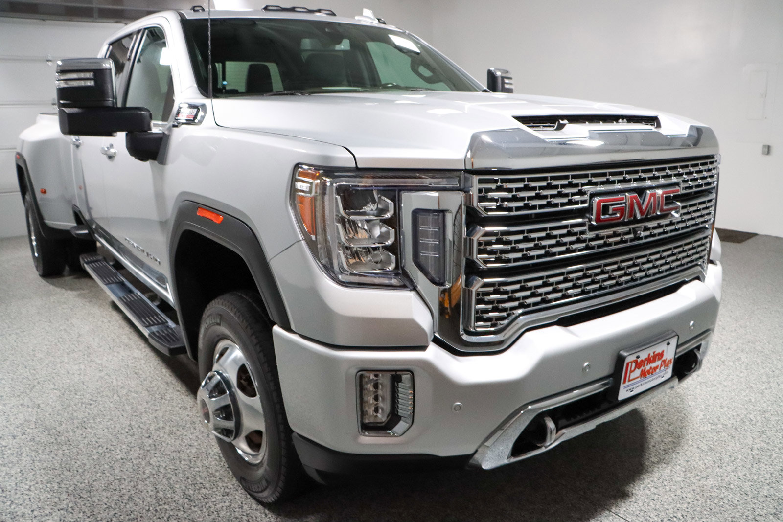 Used 2022 GMC Sierra 3500 Denali image 5