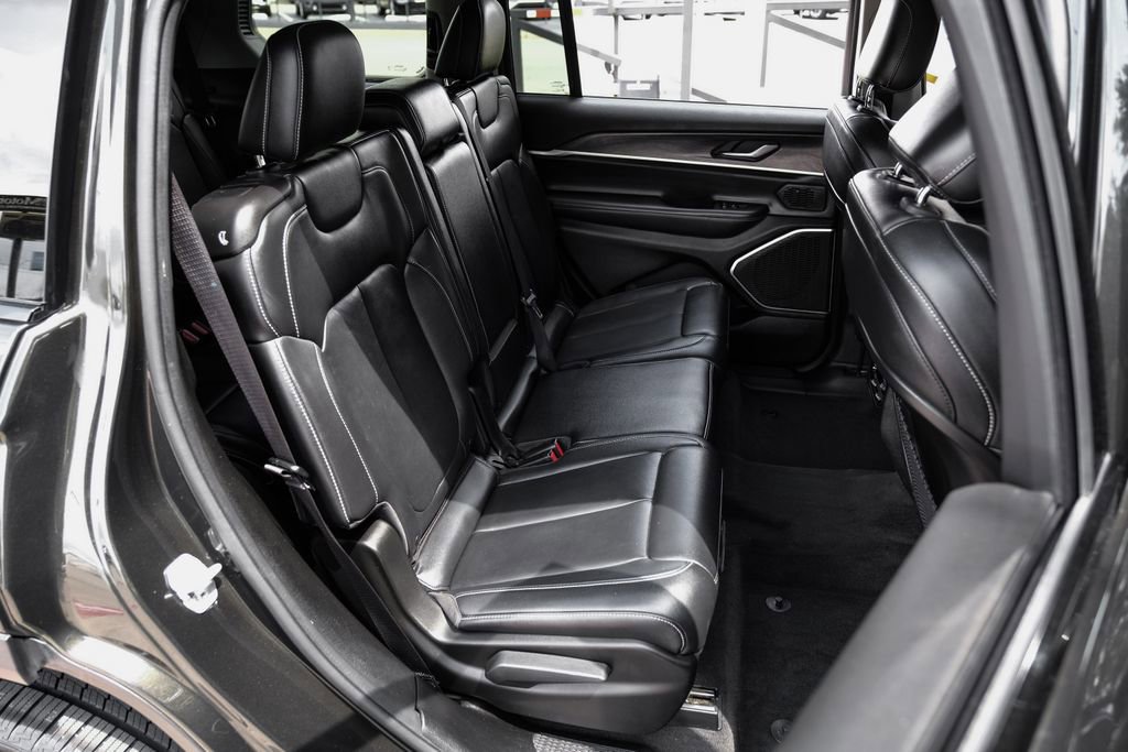 Used 2022 Jeep Grand Cherokee L Limited RWD image 45