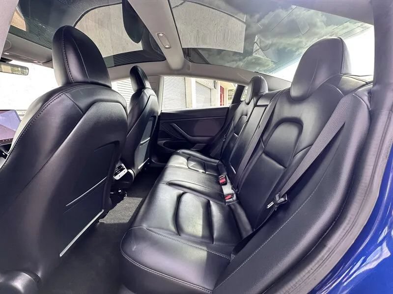 Used 2020 Tesla Model 3 Standard Range RWD image 18