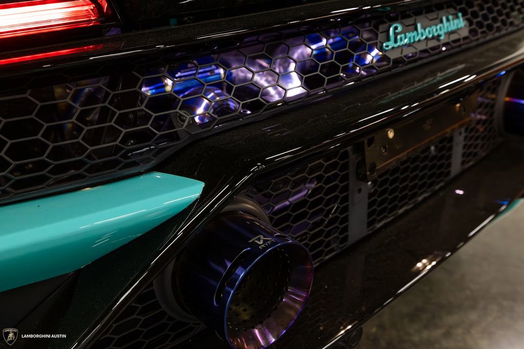 Used 2022 Lamborghini Huracan EVO image 10