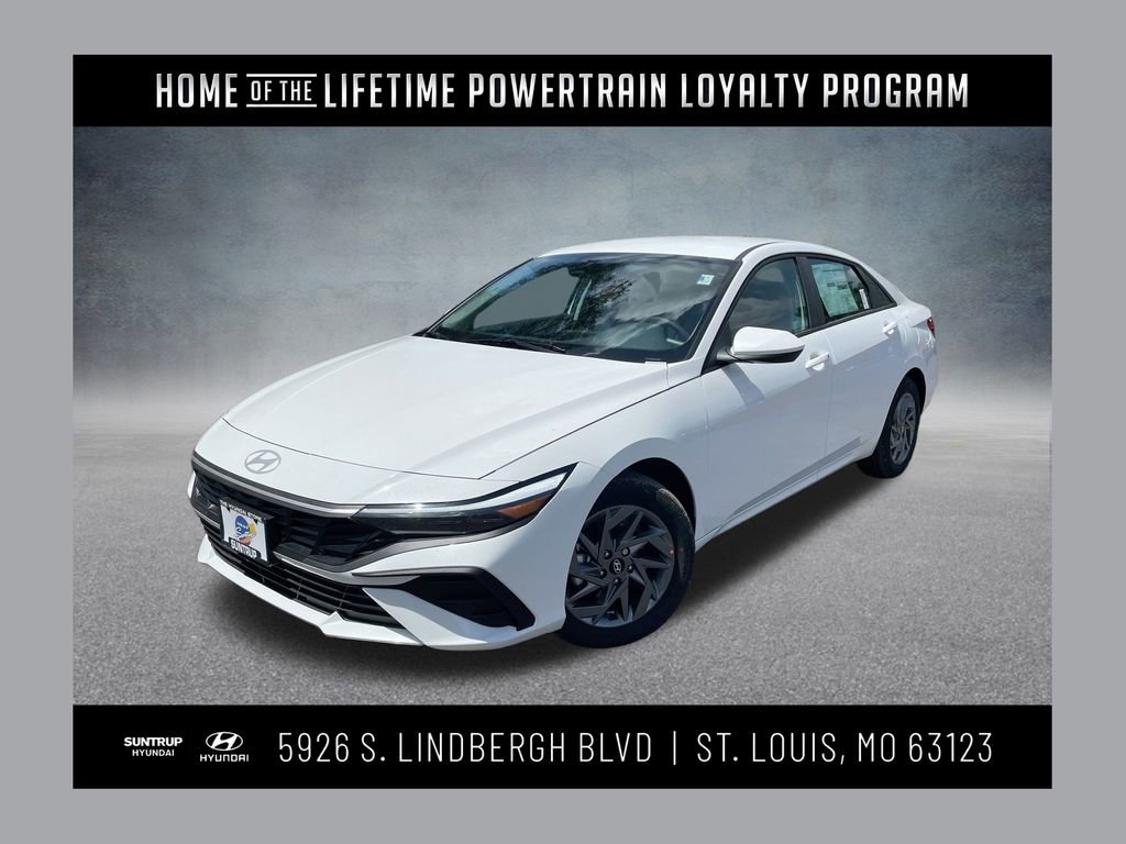 Used 2025 Hyundai Elantra Blue image 1