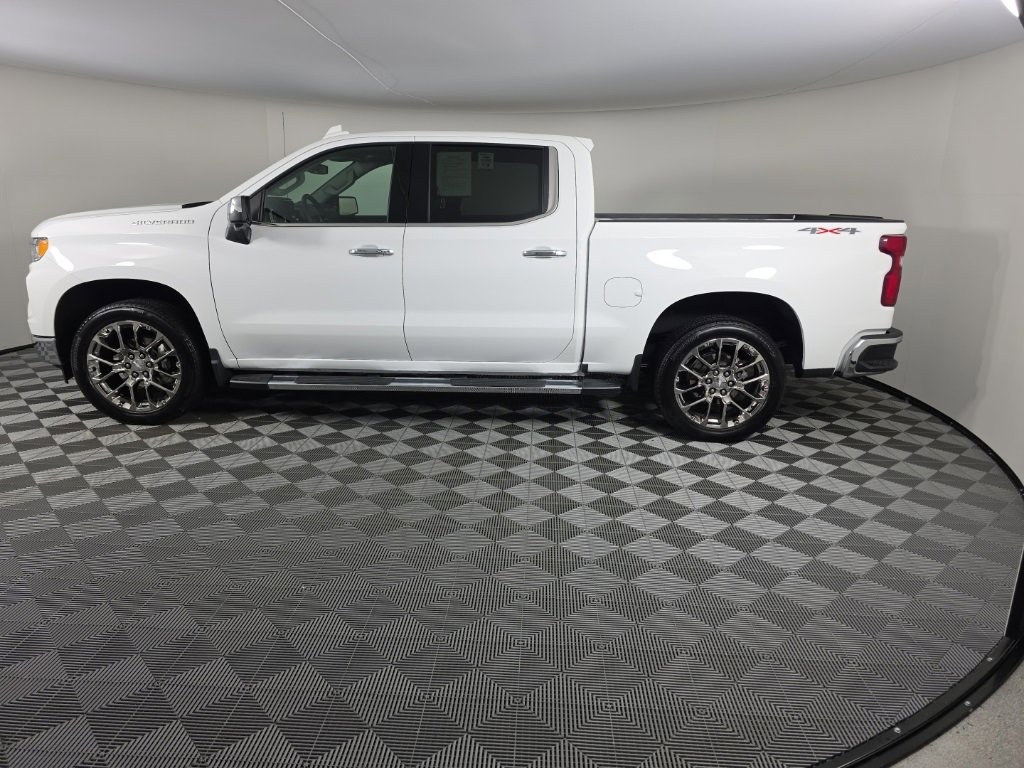 Used 2025 Chevrolet Silverado 1500 LTZ w/ LTZ Convenience Package II image 2