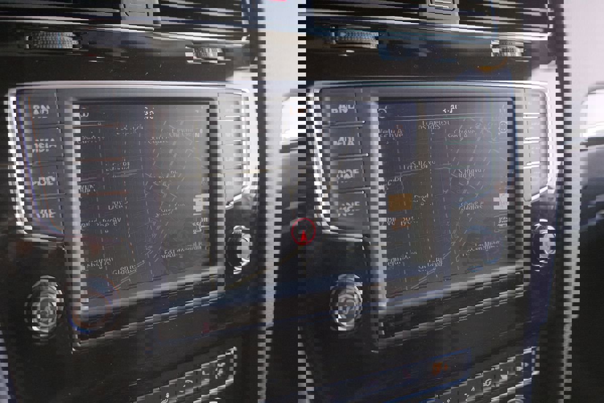 Used 2017 Volkswagen Golf SEL image 21