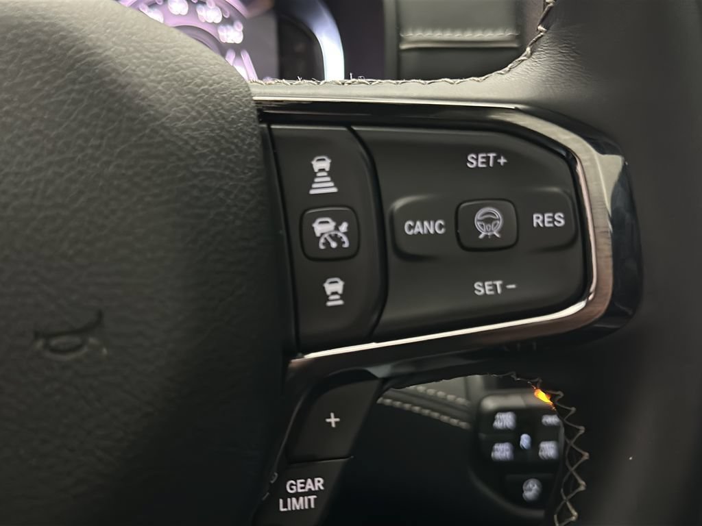 Used 2025 RAM 1500 Limited AWD/4WD image 26