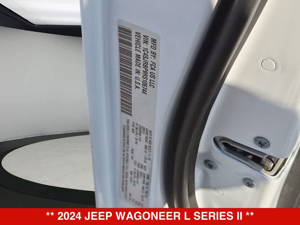 Used 2024 Jeep Wagoneer L Series II RWD image 36