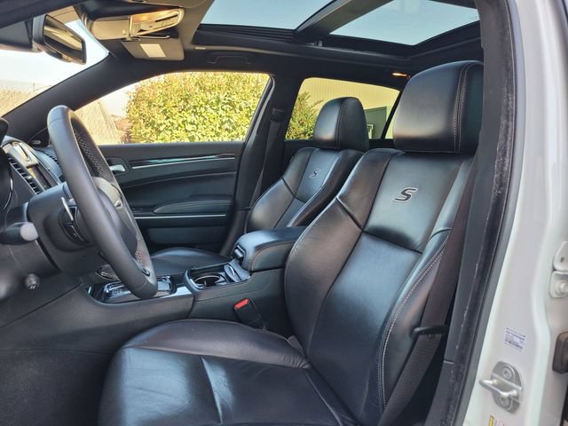 Used 2023 Chrysler 300 S w/ Comfort Group RWD image 12